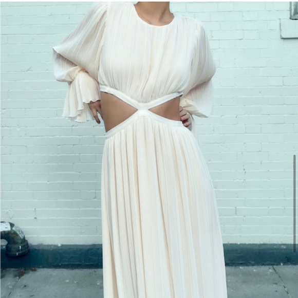Zara Small Pleated Cut Out Dress 8741/253/712 - Picture 1 of 9